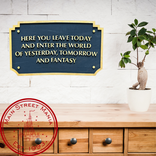 Disneyland Entrance Sign